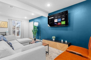 Stylish 2 bed 1 Mile to downtown Free parking